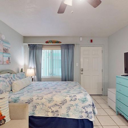 Pass-A-Grille Beach Retreat Unit 8 St. Pete Beach Exterior photo